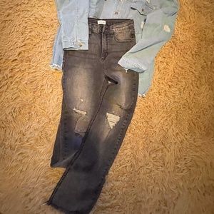 Sneak Peek Size 3/26 Black Mom Jean